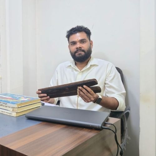 Naadi Astrologer Swami Vishnuprasad
